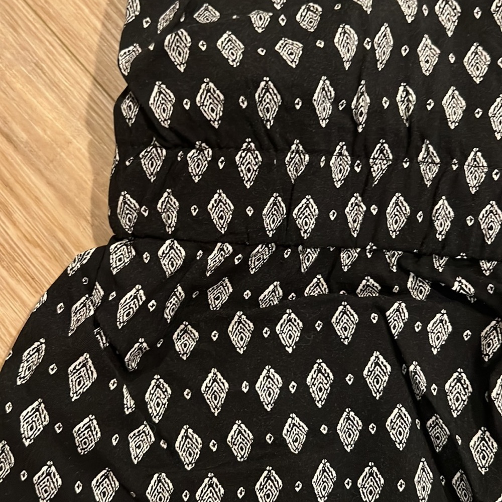 Romper - Picture 3 of 4